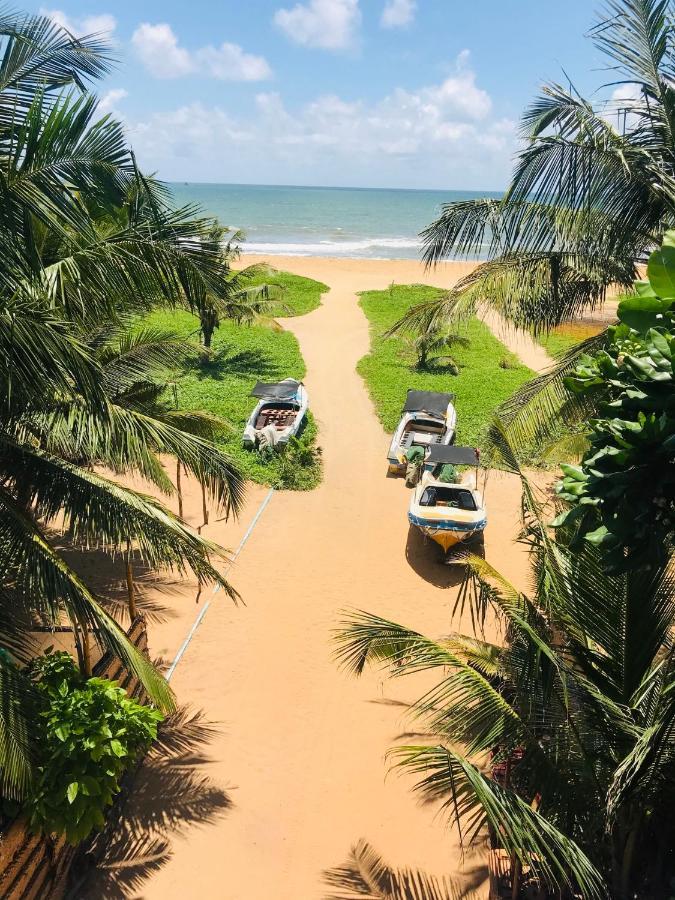 Sea Beach Resort Negombo Buitenkant foto