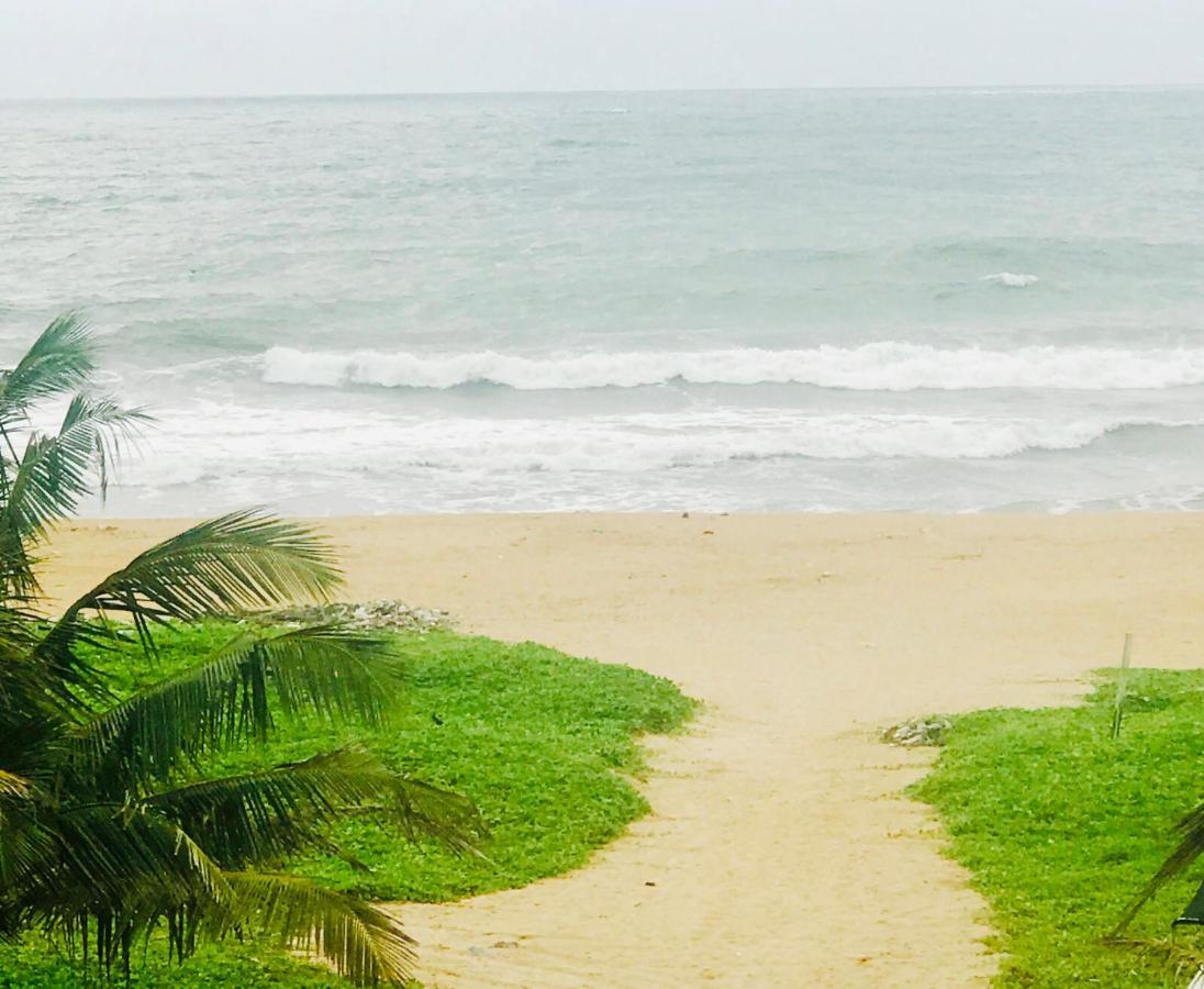 Sea Beach Resort Negombo Buitenkant foto