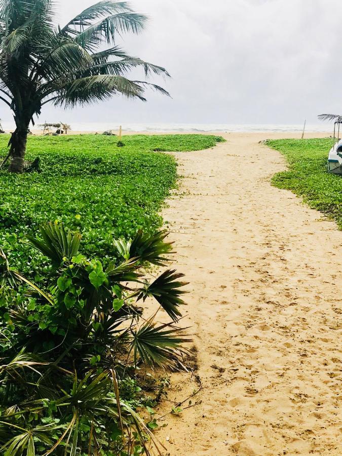 Sea Beach Resort Negombo Buitenkant foto
