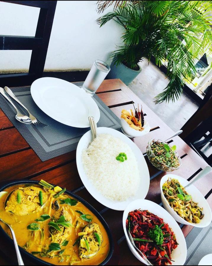 Sea Beach Resort Negombo Buitenkant foto