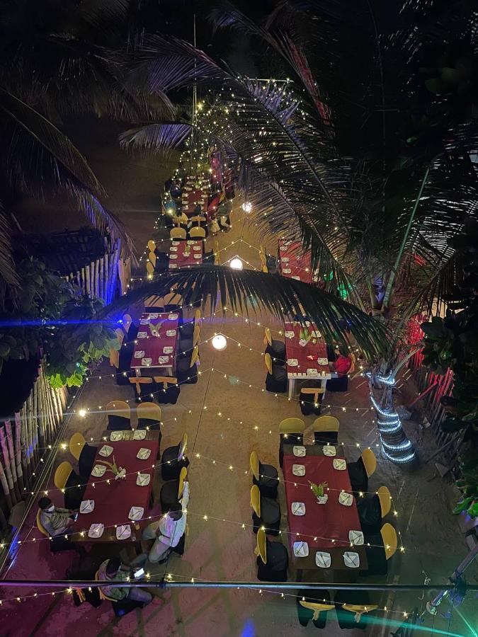 Sea Beach Resort Negombo Buitenkant foto