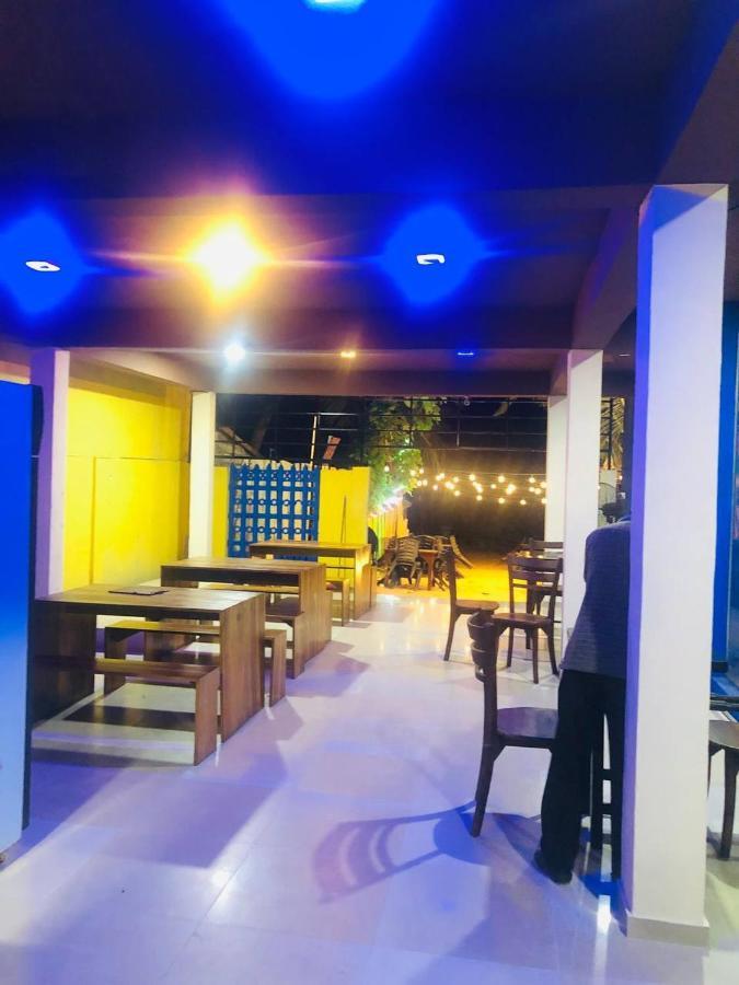 Sea Beach Resort Negombo Buitenkant foto