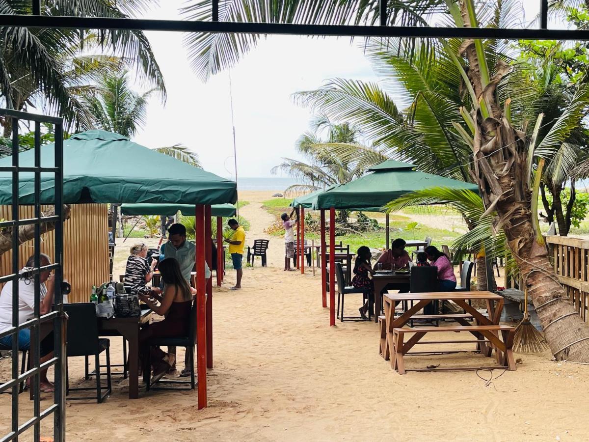 Sea Beach Resort Negombo Buitenkant foto