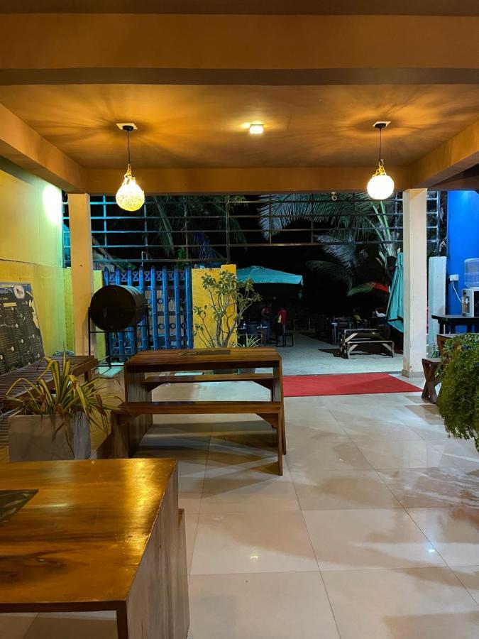 Sea Beach Resort Negombo Buitenkant foto