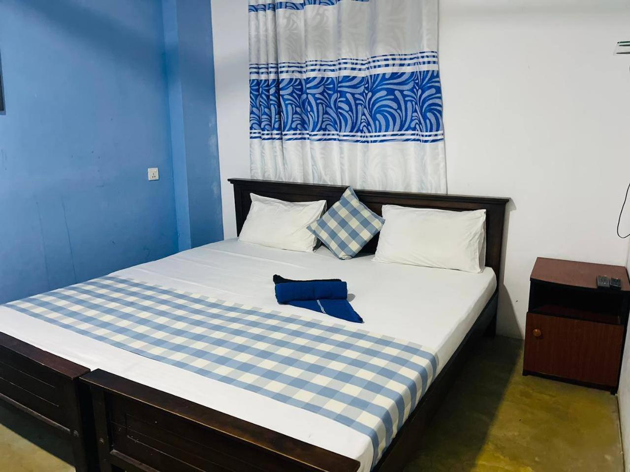 Sea Beach Resort Negombo Buitenkant foto